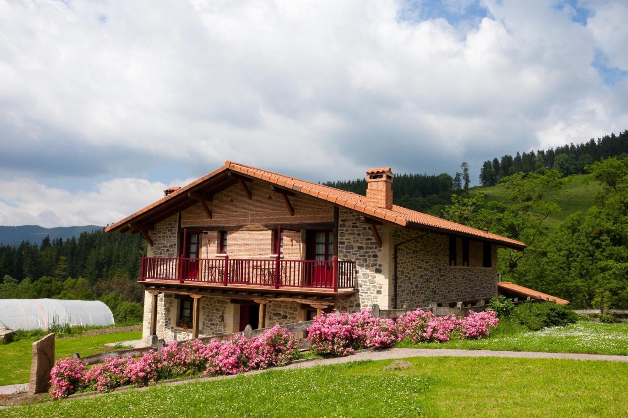 Отель Casa Rural Etxegorri Orozko Экстерьер фото